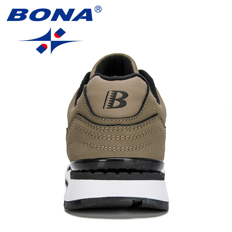 BONA 2023 New Designers  Man A - Outdoor Sport Court recension och pris