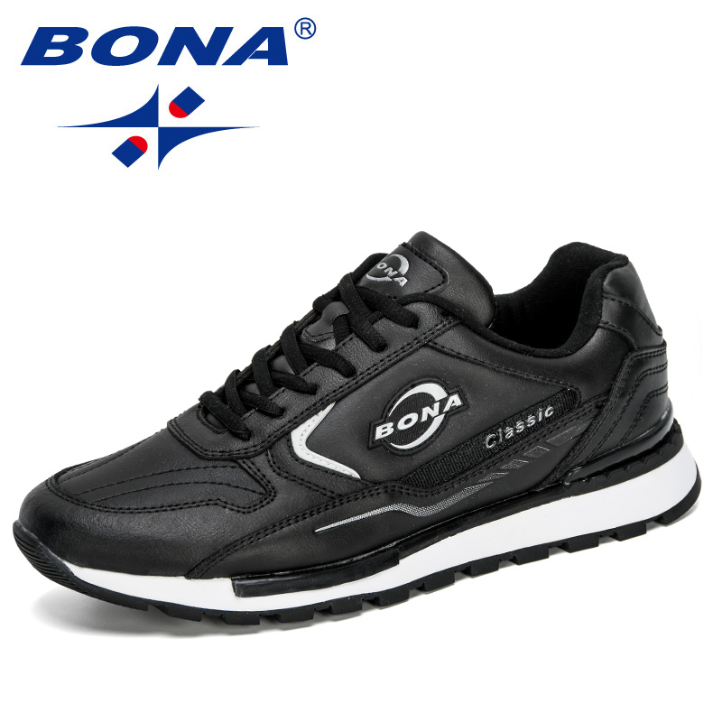 BONA 2023 New Designers  Man A - Outdoor Sport Court recension och pris