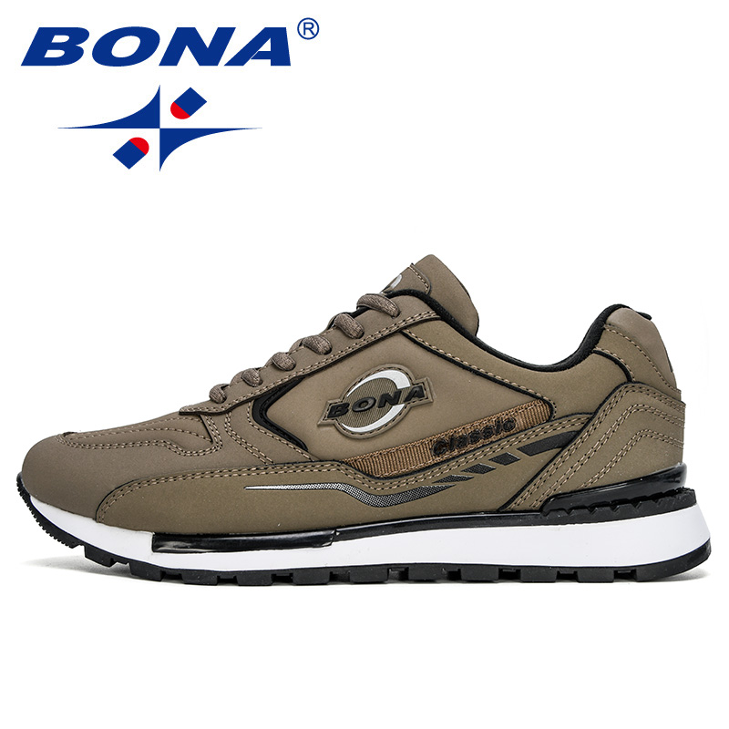 BONA 2023 New Designers  Man A - Outdoor Sport Court recension och pris